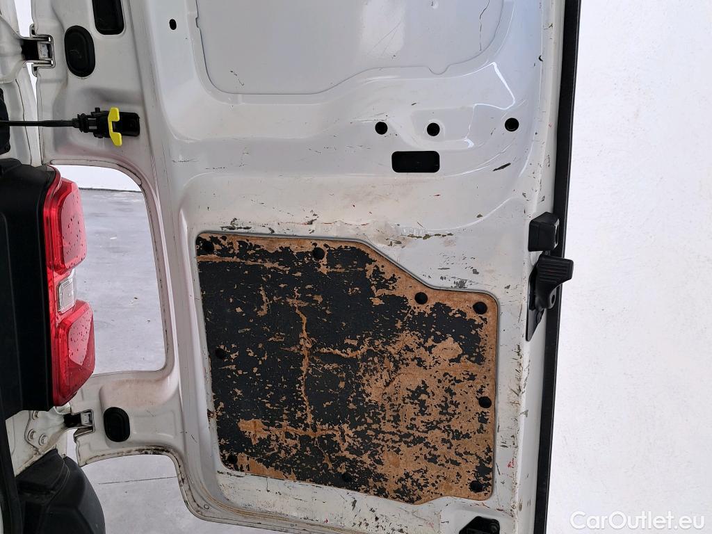  Peugeot  Expert PEUGEOT  / 2016 / 4P / furgón Furgón Pro 1.5 BlueHDi 120 S&S Standard #14