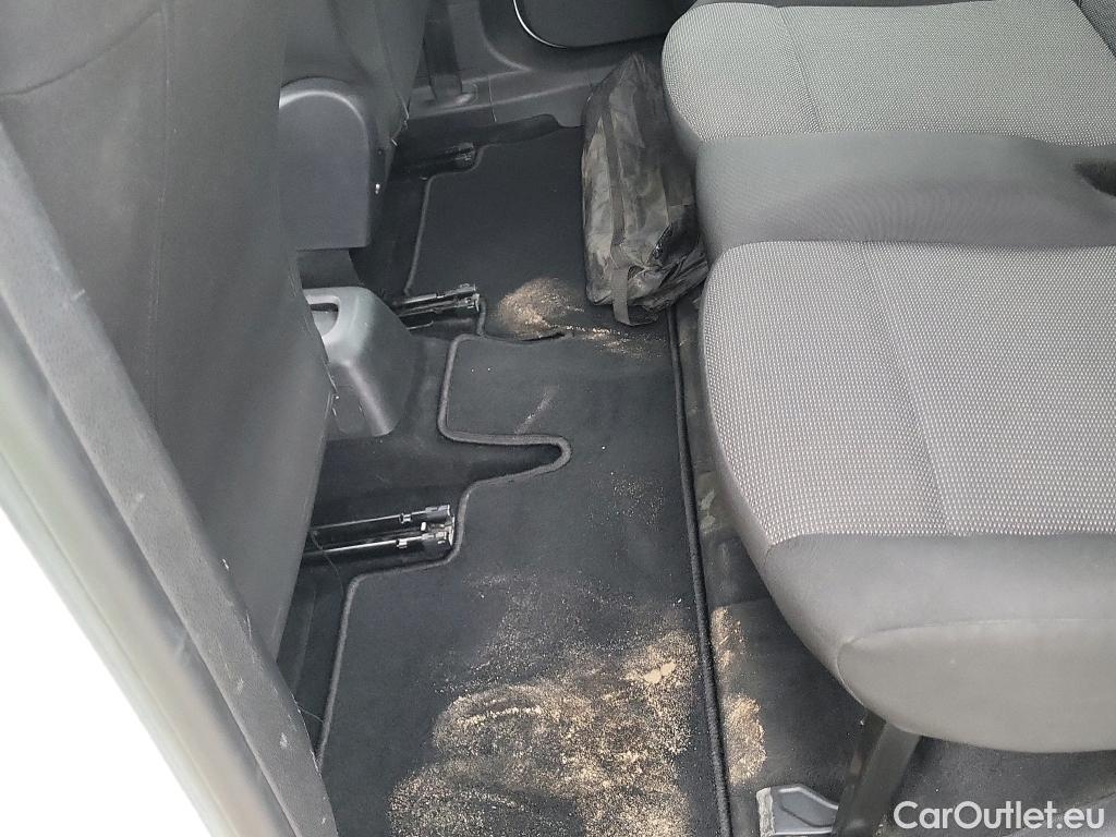  Peugeot  RIFTER PEUGEOT  / 2018 / 5P / monovolumen compacto Active Pack Standard BlueHDi 73kW #38