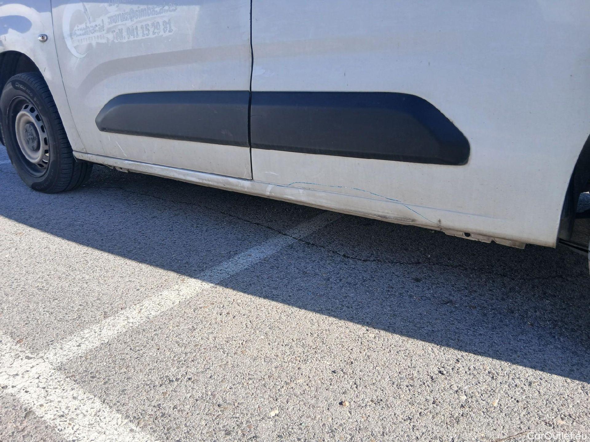  Peugeot  Partner PEUGEOT  / 2018 / 4P / furgón derivado de turismo Premium Standard 600kg BlueHDi 73kW (AC) #17