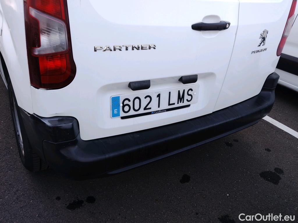  Peugeot  Partner PEUGEOT  / 2018 / 3P / furgón derivado de turismo Pro Standard 600kg BlueHDi 73kW (AC) #29