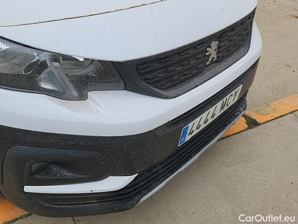  Peugeot  RIFTER PEUGEOT  / 2018 / 5P / monovolumen compacto Active Pack Standard BlueHDi 73kW #35