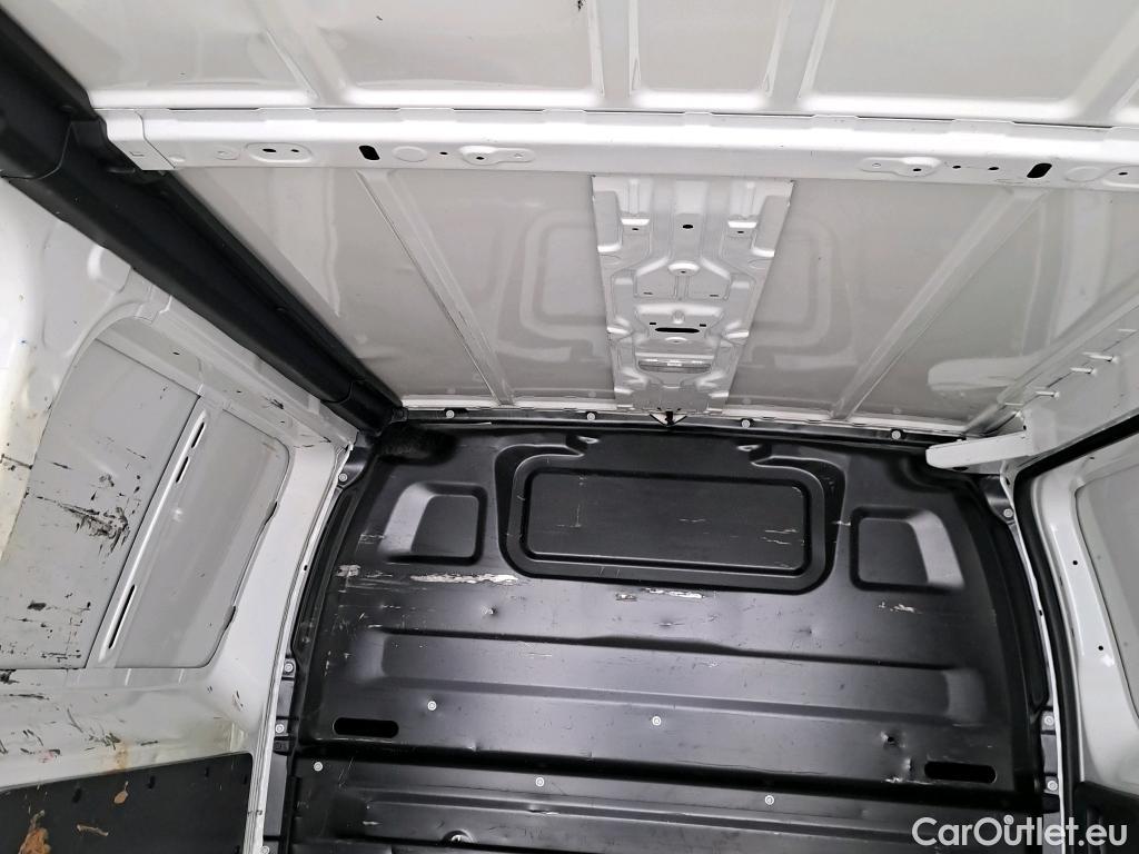  Peugeot  Expert PEUGEOT  / 2016 / 4P / furgón Furgón Pro 1.5 BlueHDi 120 S&S Standard #10