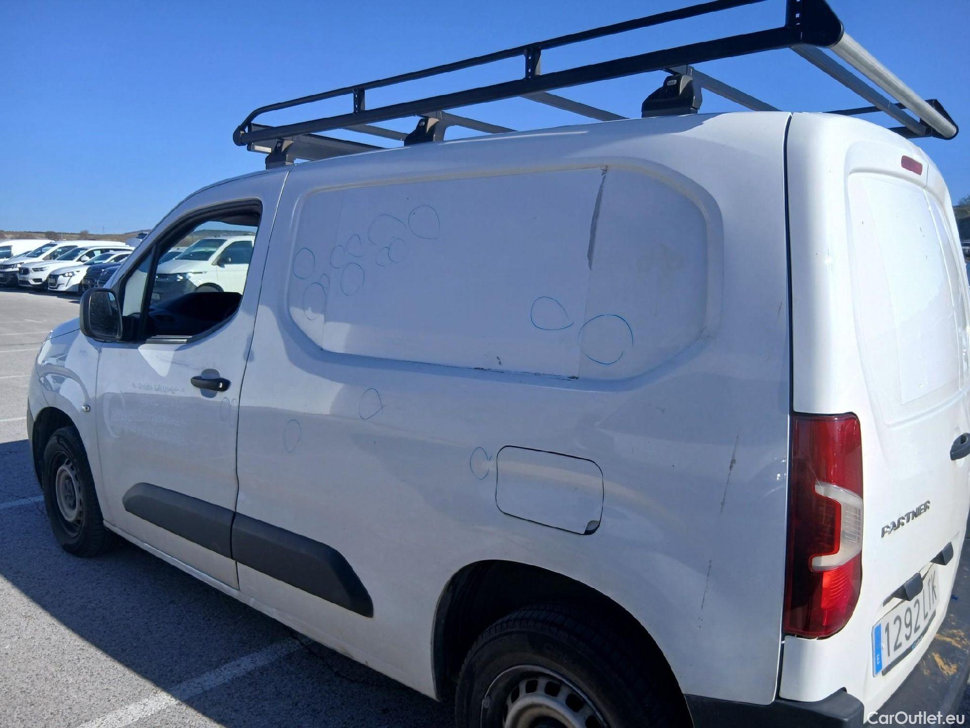  Peugeot  Partner PEUGEOT  / 2018 / 4P / furgón derivado de turismo Premium Standard 600kg BlueHDi 73kW (AC) #15