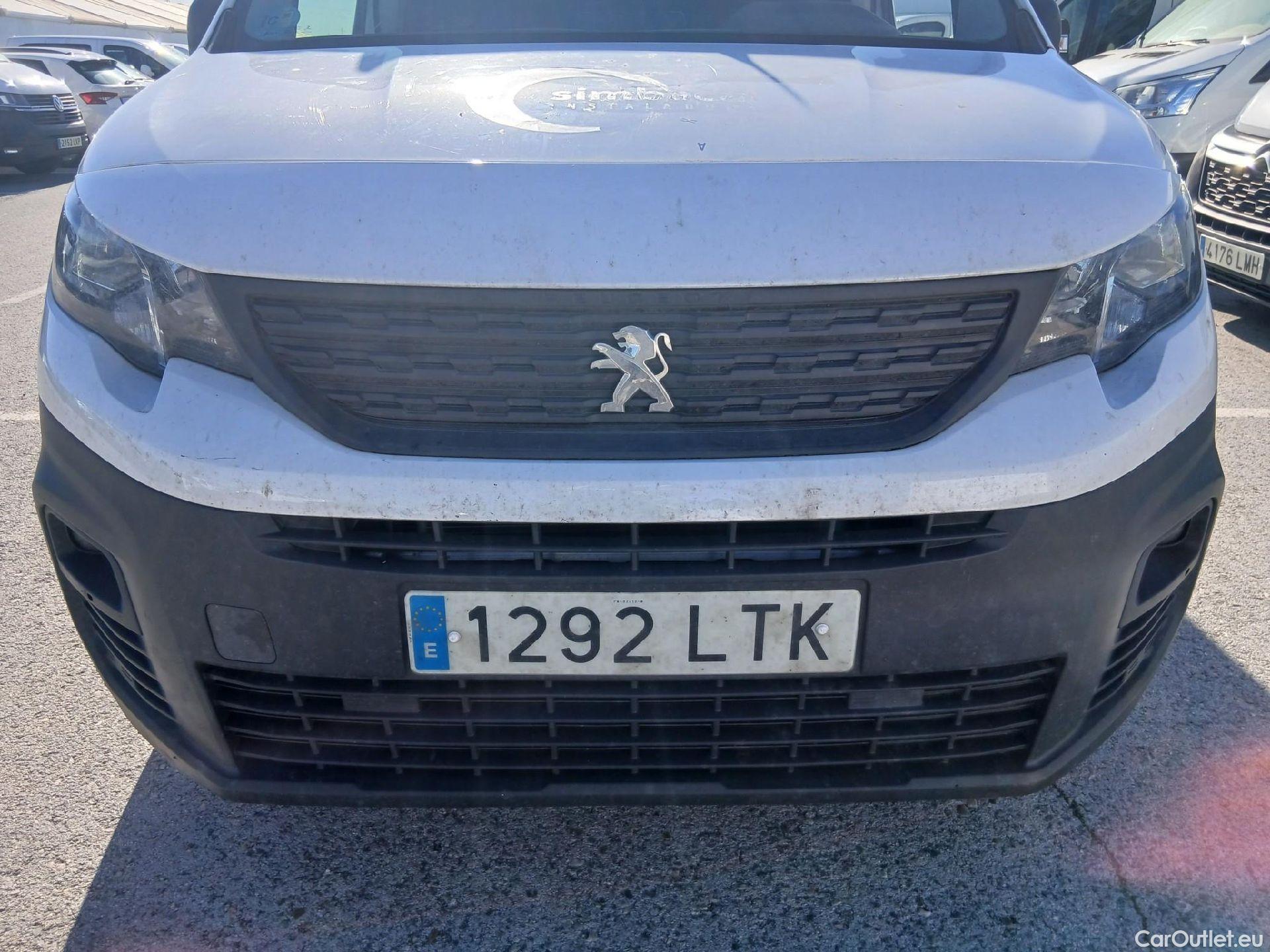  Peugeot  Partner PEUGEOT  / 2018 / 4P / furgón derivado de turismo Premium Standard 600kg BlueHDi 73kW (AC) #6