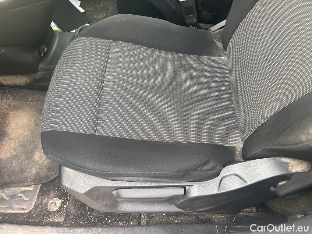  Peugeot  RIFTER PEUGEOT  / 2018 / 5P / monovolumen compacto Active Pack Standard BlueHDi 73kW #39