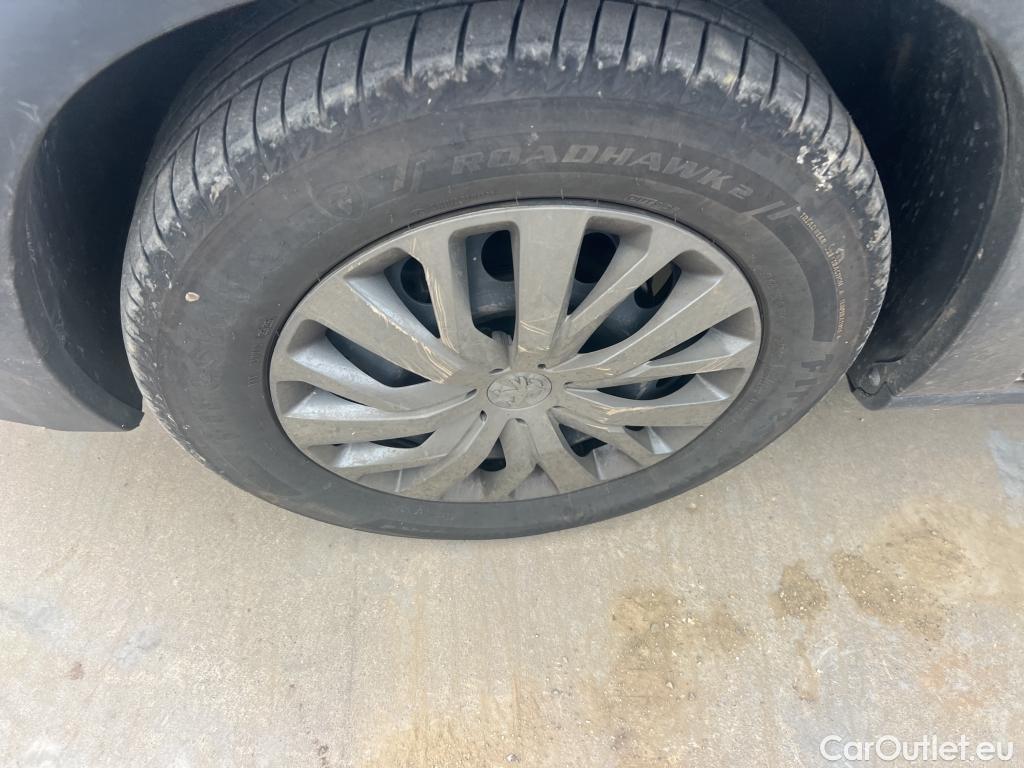  Peugeot  RIFTER PEUGEOT  / 2018 / 5P / monovolumen compacto Active Pack Standard BlueHDi 73kW #41