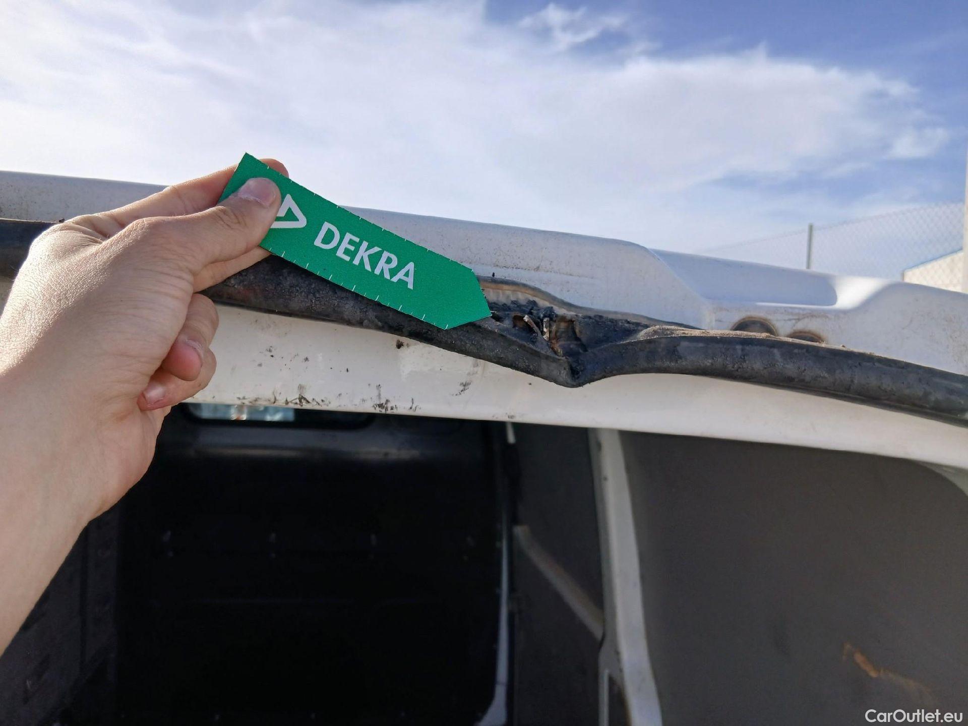  Volkswagen  Transporter VOLKSWAGEN  / 2015 / 4P / furgón Furgón Corto TN 2.0 TDI 110kW BMT 4Mot #42