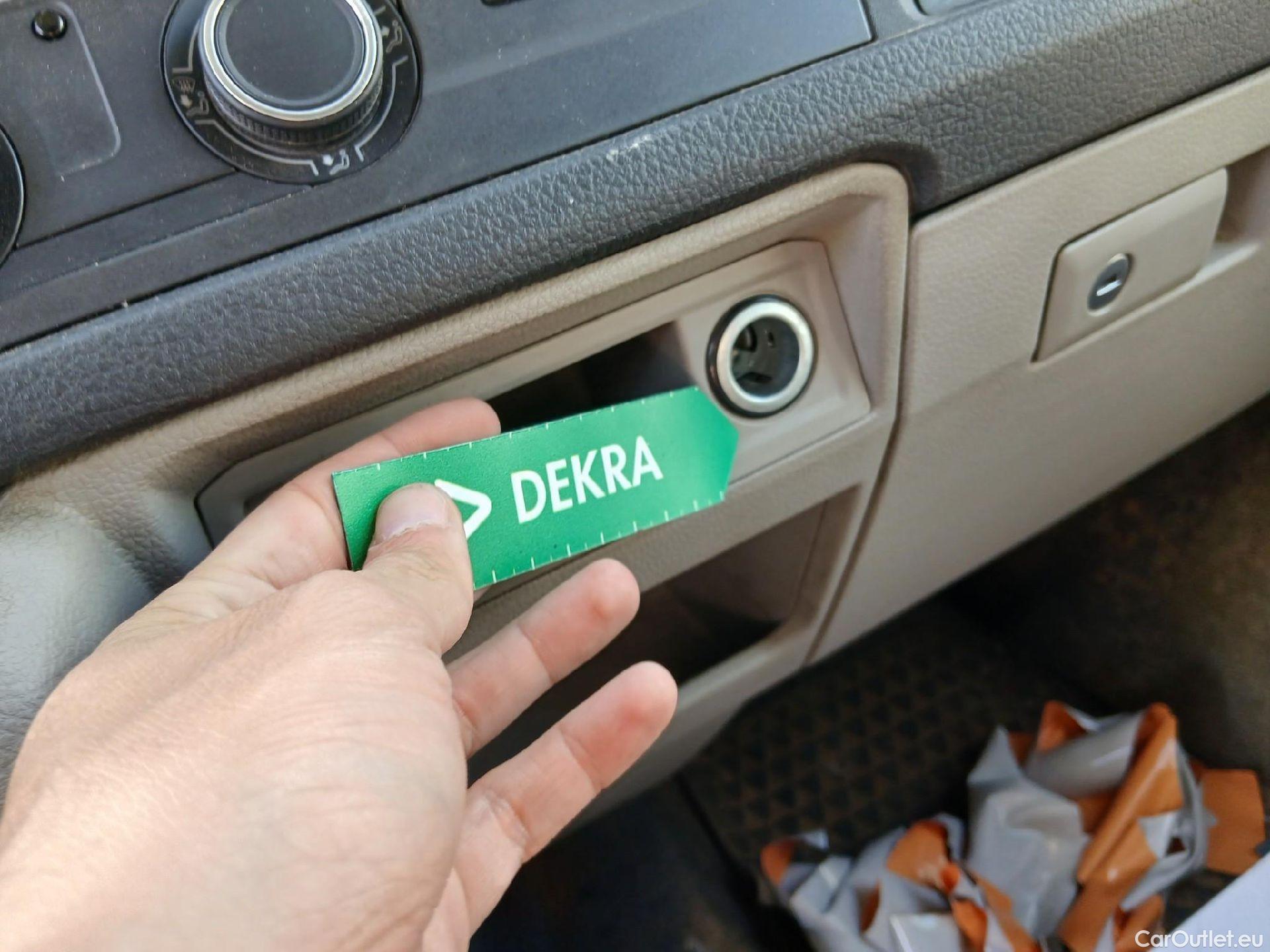  Volkswagen  Transporter VOLKSWAGEN  / 2015 / 4P / furgón Furgón Corto TN 2.0 TDI 110kW BMT 4Mot #22