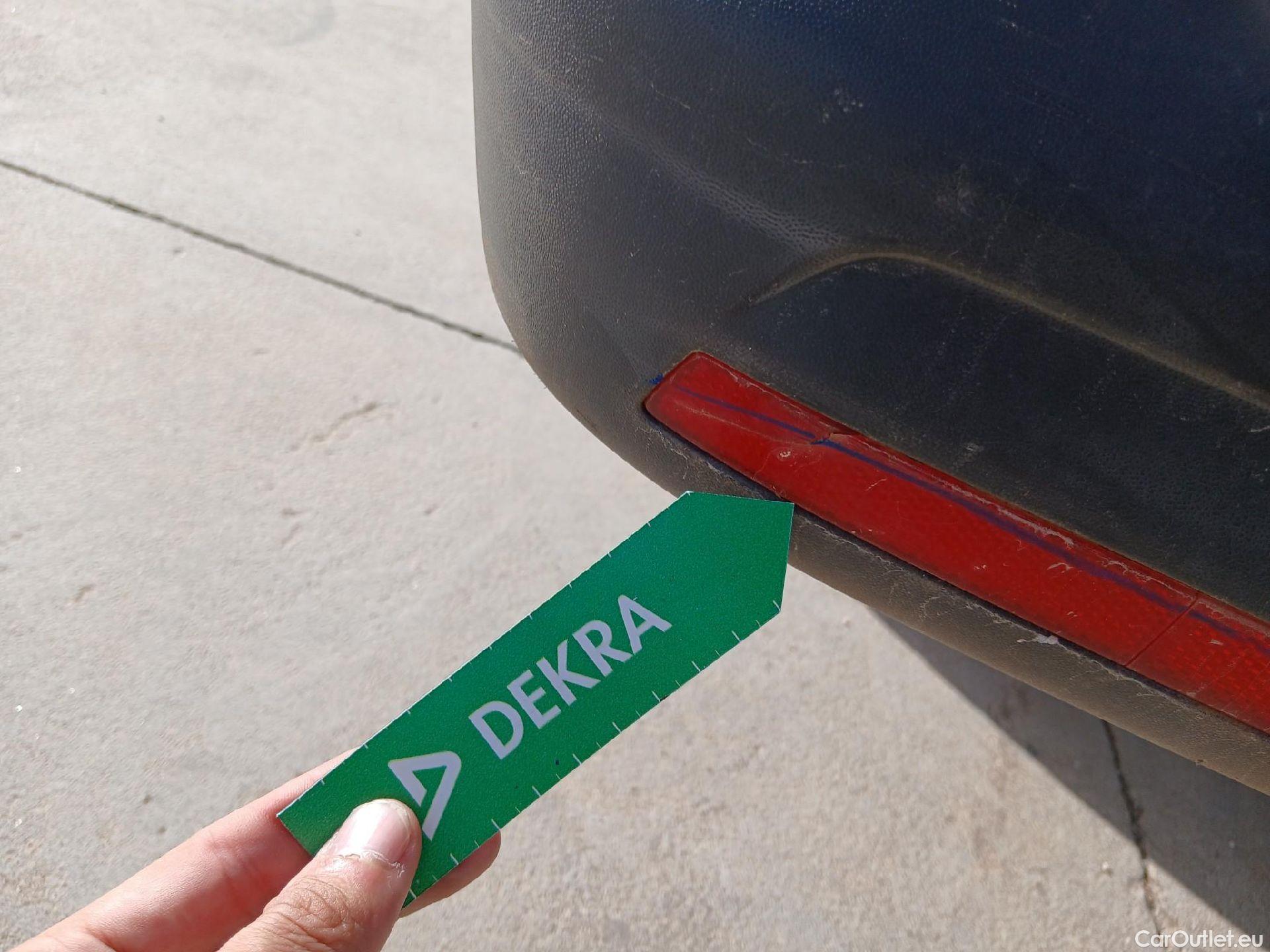  Volkswagen  Transporter VOLKSWAGEN  / 2015 / 4P / furgón Furgón Corto TN 2.0 TDI 110kW BMT 4Mot #27