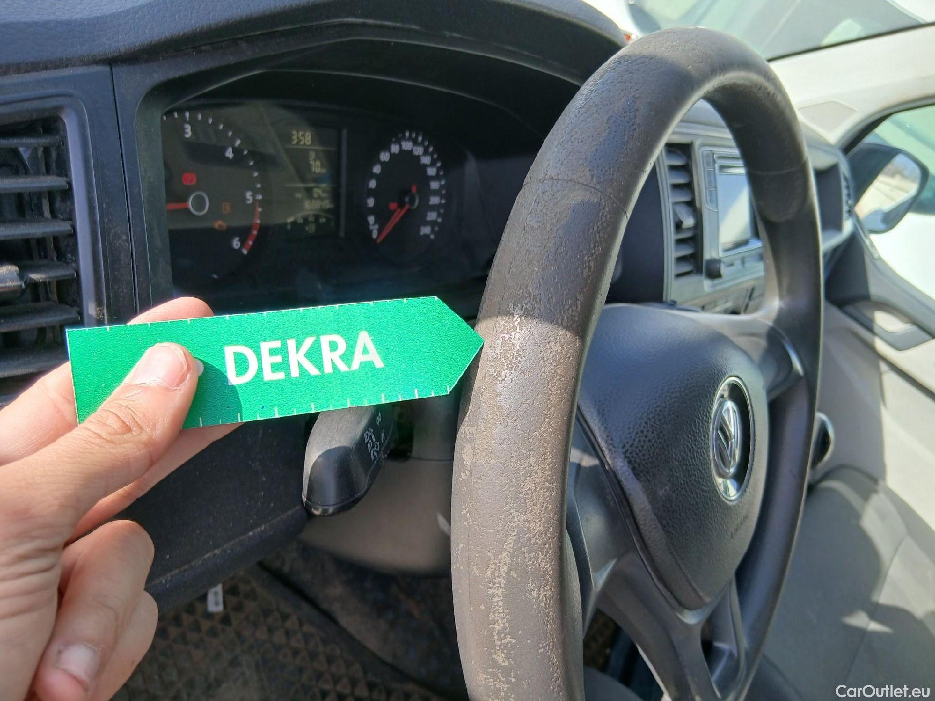  Volkswagen  Transporter VOLKSWAGEN  / 2015 / 4P / furgón Furgón Corto TN 2.0 TDI 110kW BMT 4Mot #17