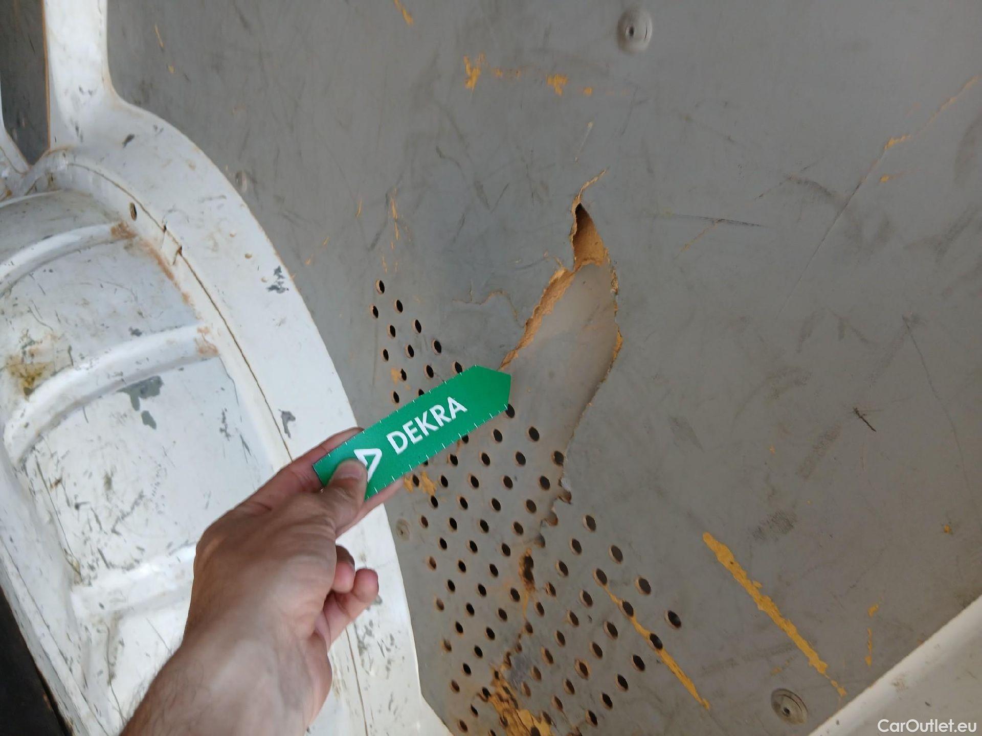  Volkswagen  Transporter VOLKSWAGEN  / 2015 / 4P / furgón Furgón Corto TN 2.0 TDI 110kW BMT 4Mot #44