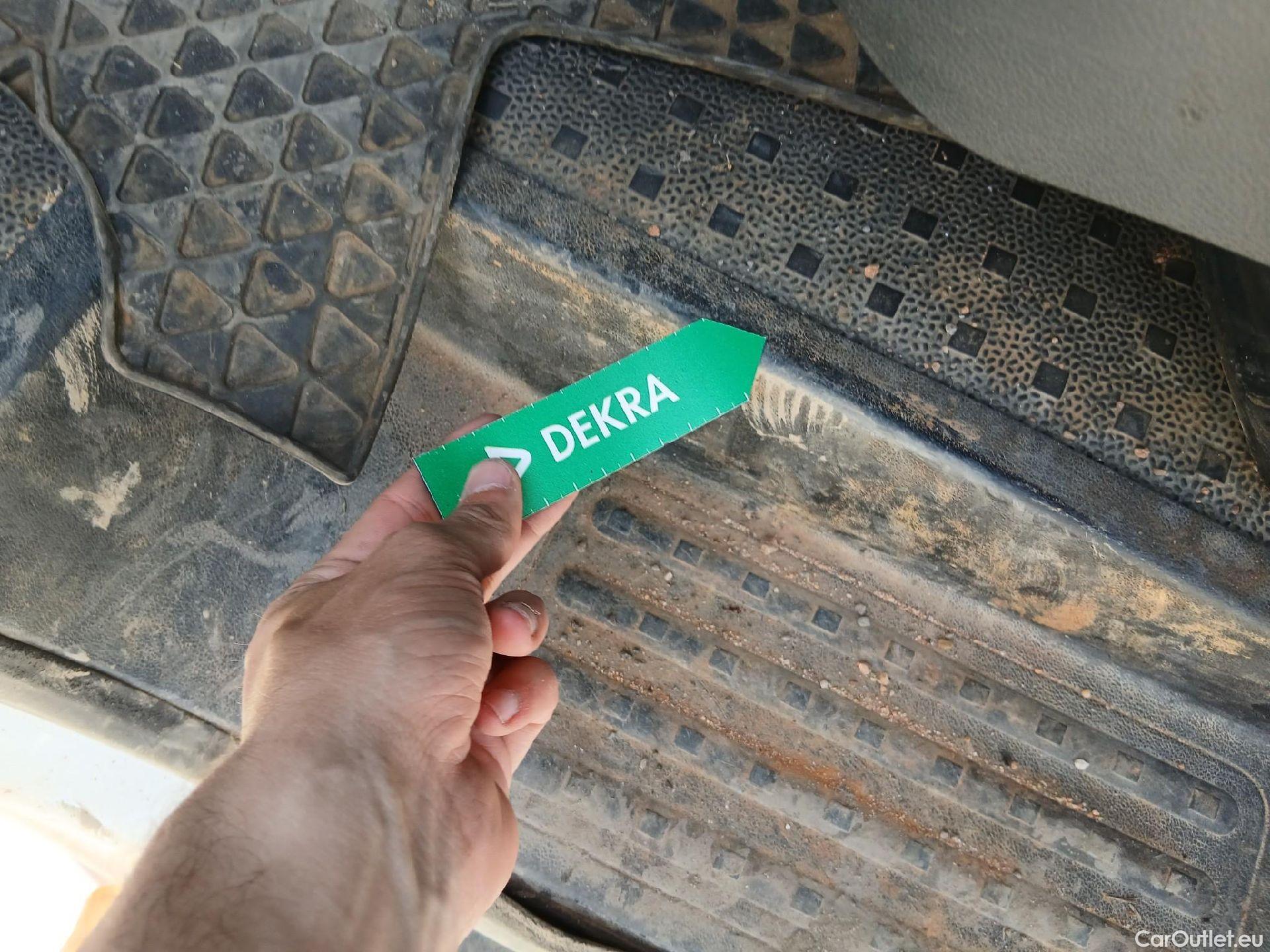  Volkswagen  Transporter VOLKSWAGEN  / 2015 / 4P / furgón Furgón Corto TN 2.0 TDI 110kW BMT 4Mot #20