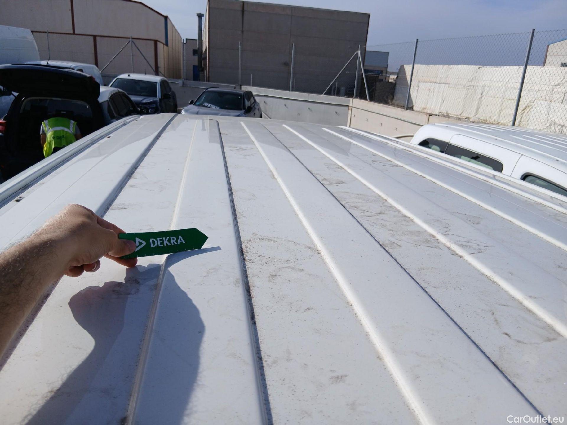  Volkswagen  Transporter VOLKSWAGEN  / 2015 / 4P / furgón Furgón Corto TN 2.0 TDI 110kW BMT 4Mot #45