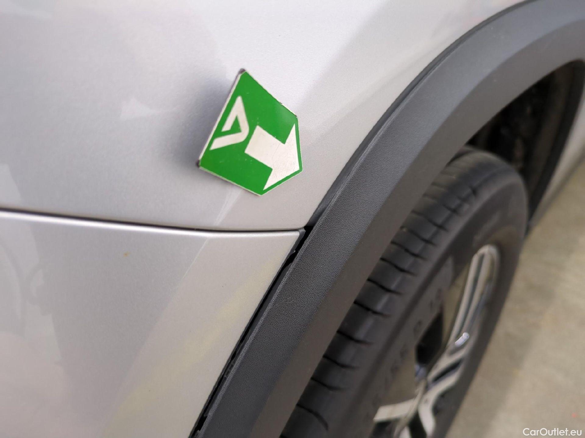  Mercedes  GLA MERCEDES-BENZ  / 2020 / 5P / SUV 2.0  200 D BUSINESS LINE DCT #36