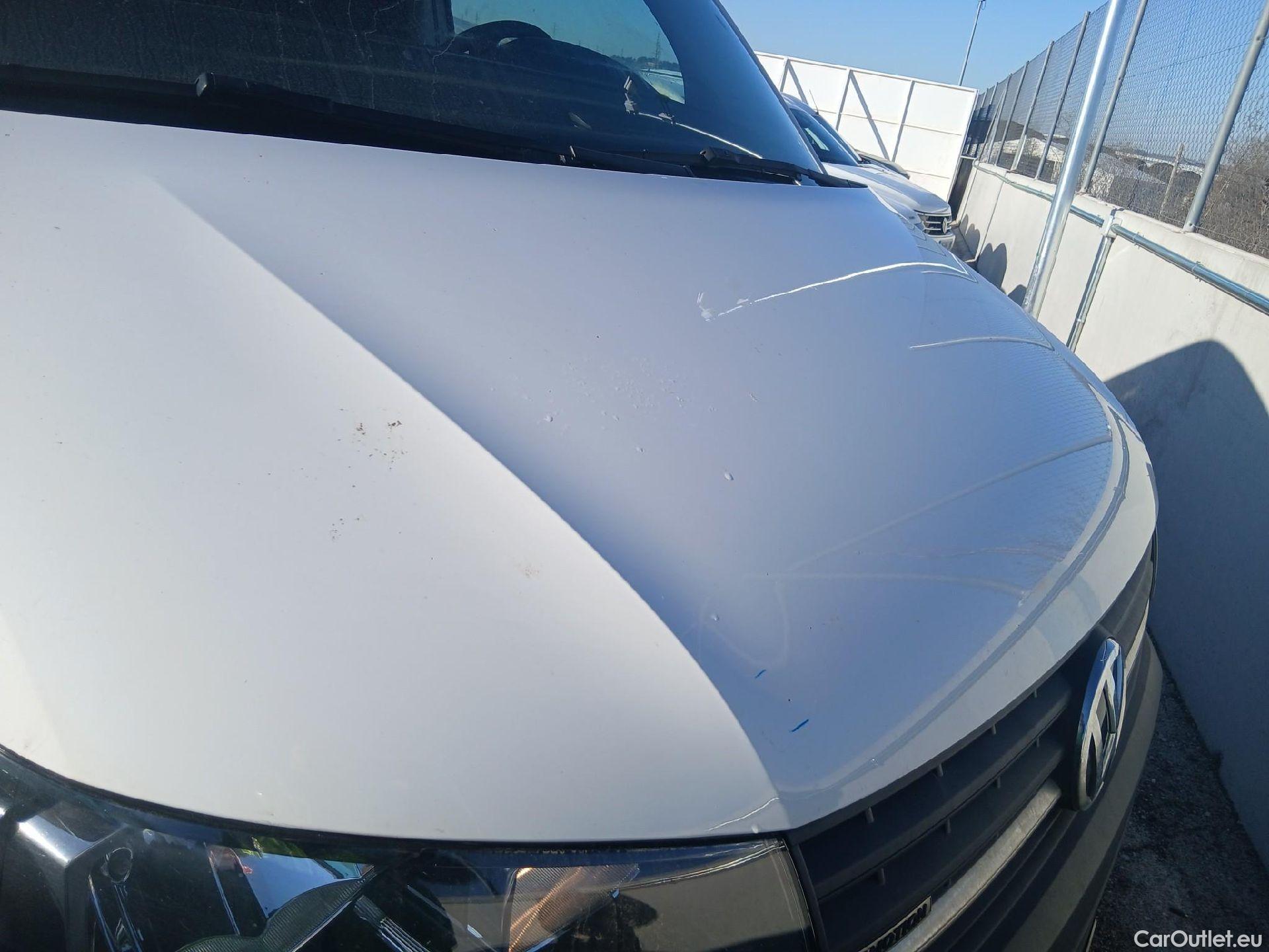  Volkswagen  Transporter VOLKSWAGEN  / 2015 / 4P / furgón Furgón Corto TN 2.0 TDI 110kW BMT 4Mot #21