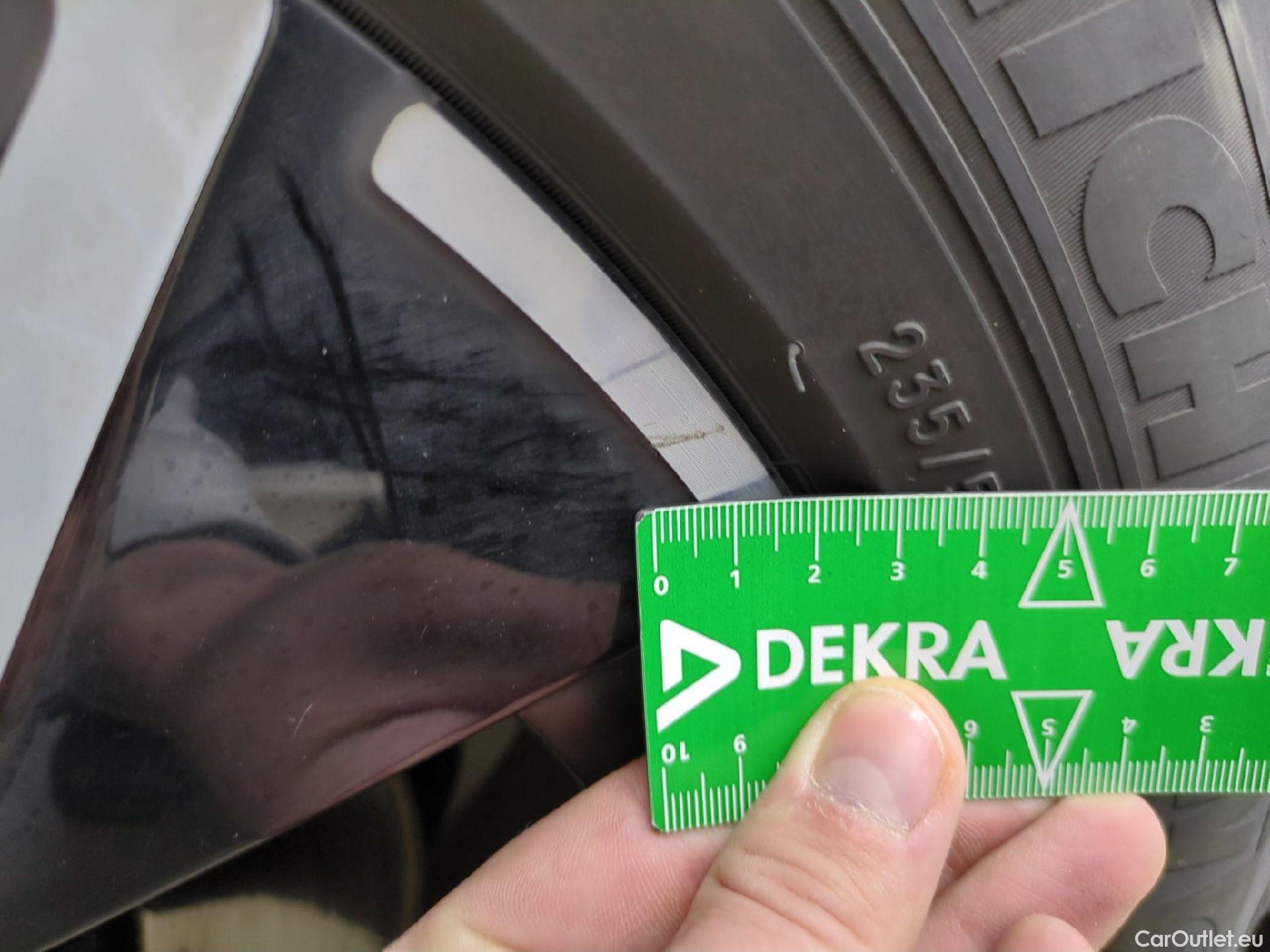  Mercedes  GLA MERCEDES-BENZ  / 2020 / 5P / SUV 2.0  200 D BUSINESS LINE DCT #9