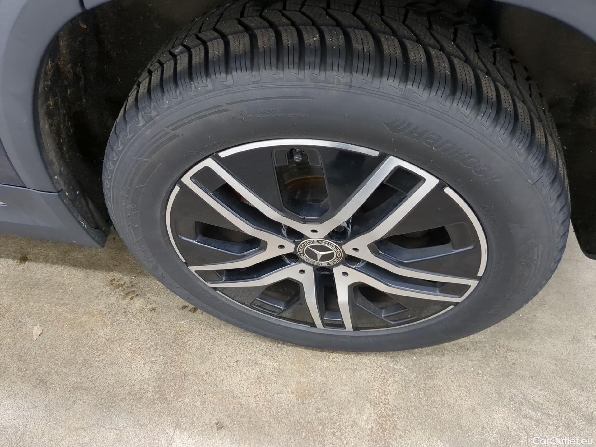  Mercedes  GLA MERCEDES-BENZ  / 2020 / 5P / SUV 2.0  200 D BUSINESS LINE DCT #4