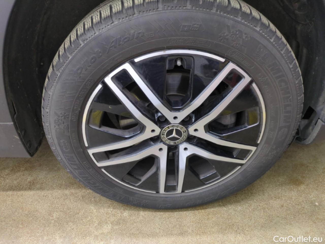  Mercedes  GLA MERCEDES-BENZ  / 2020 / 5P / SUV 2.0  200 D BUSINESS LINE DCT #6