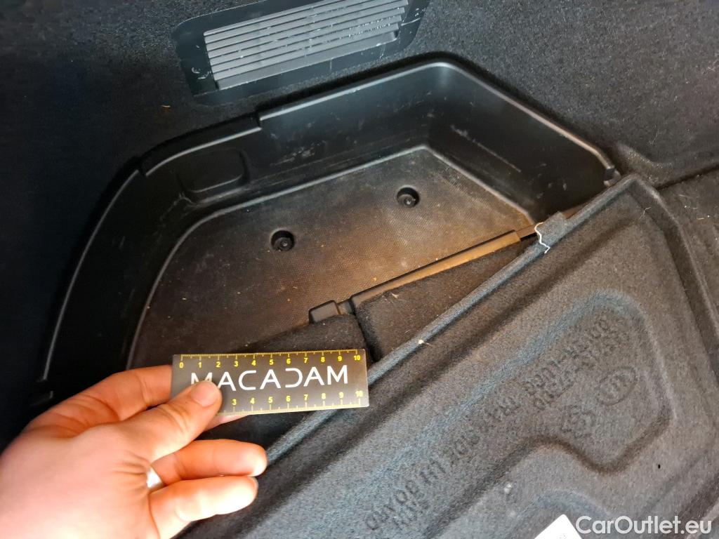  KIA  Cee'd KIA ProCeed / 2018 / 5P / Break 1.6 CRDI 136 ISG GT LINE PREMIUM DCT7 #19