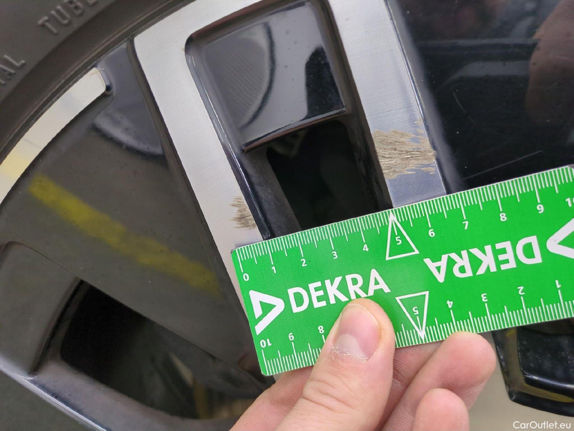  Mercedes  GLA MERCEDES-BENZ  / 2020 / 5P / SUV 2.0  200 D BUSINESS LINE DCT #12