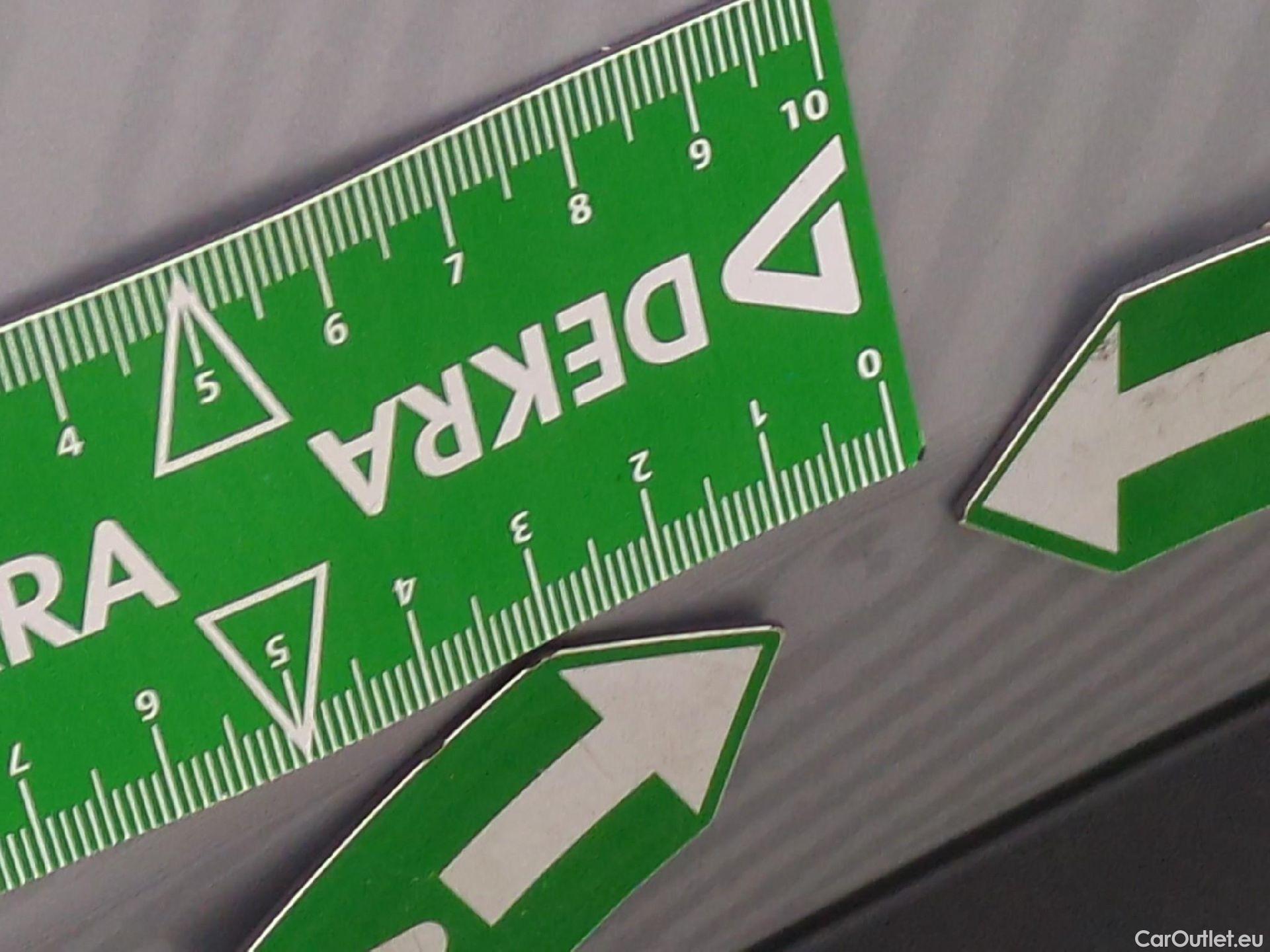  Mercedes  GLA MERCEDES-BENZ  / 2020 / 5P / SUV 2.0  200 D BUSINESS LINE DCT #18