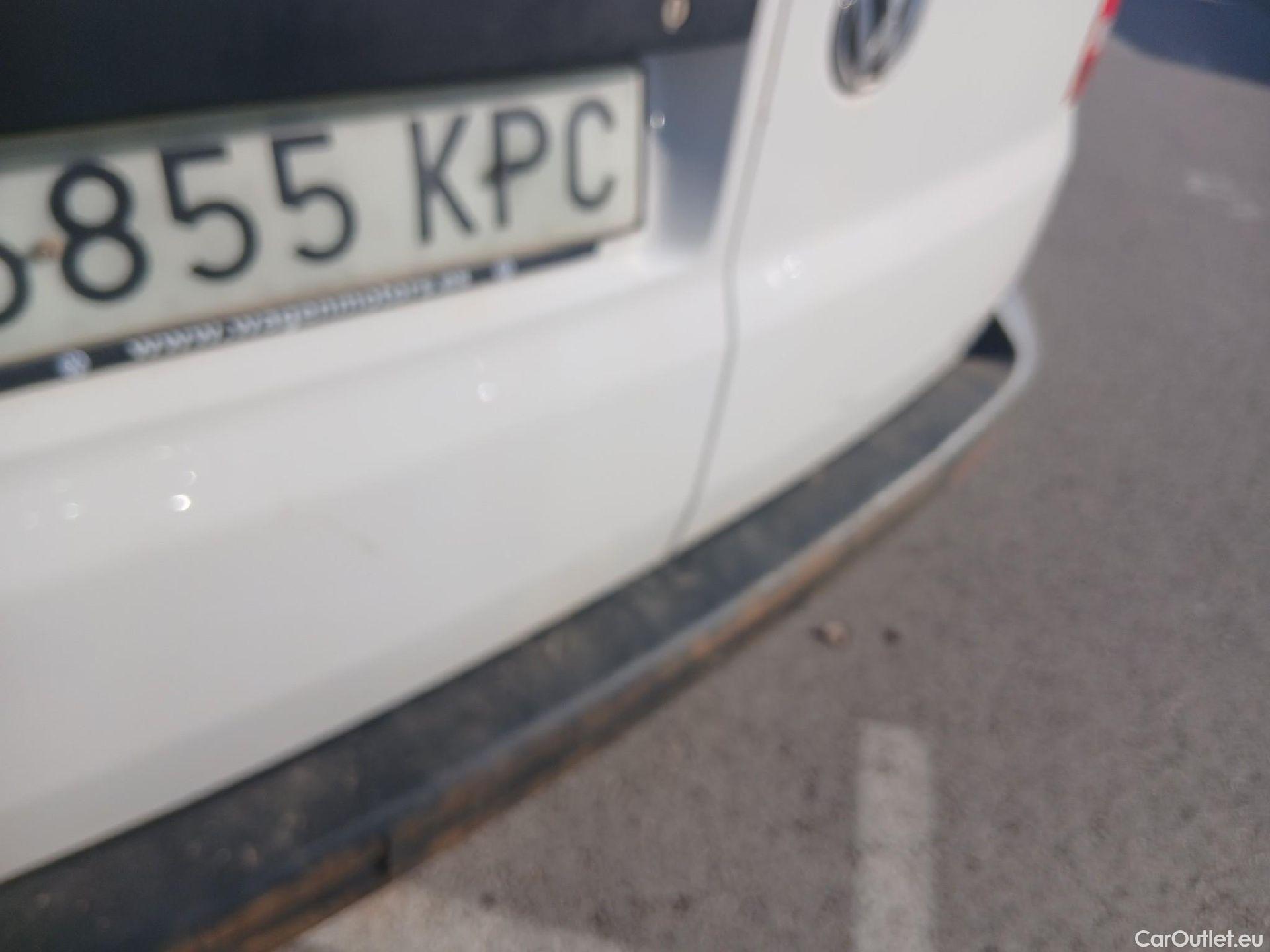  Volkswagen  Transporter VOLKSWAGEN  / 2015 / 4P / furgón Furgón Corto TN 2.0 TDI 110kW BMT 4Mot #30