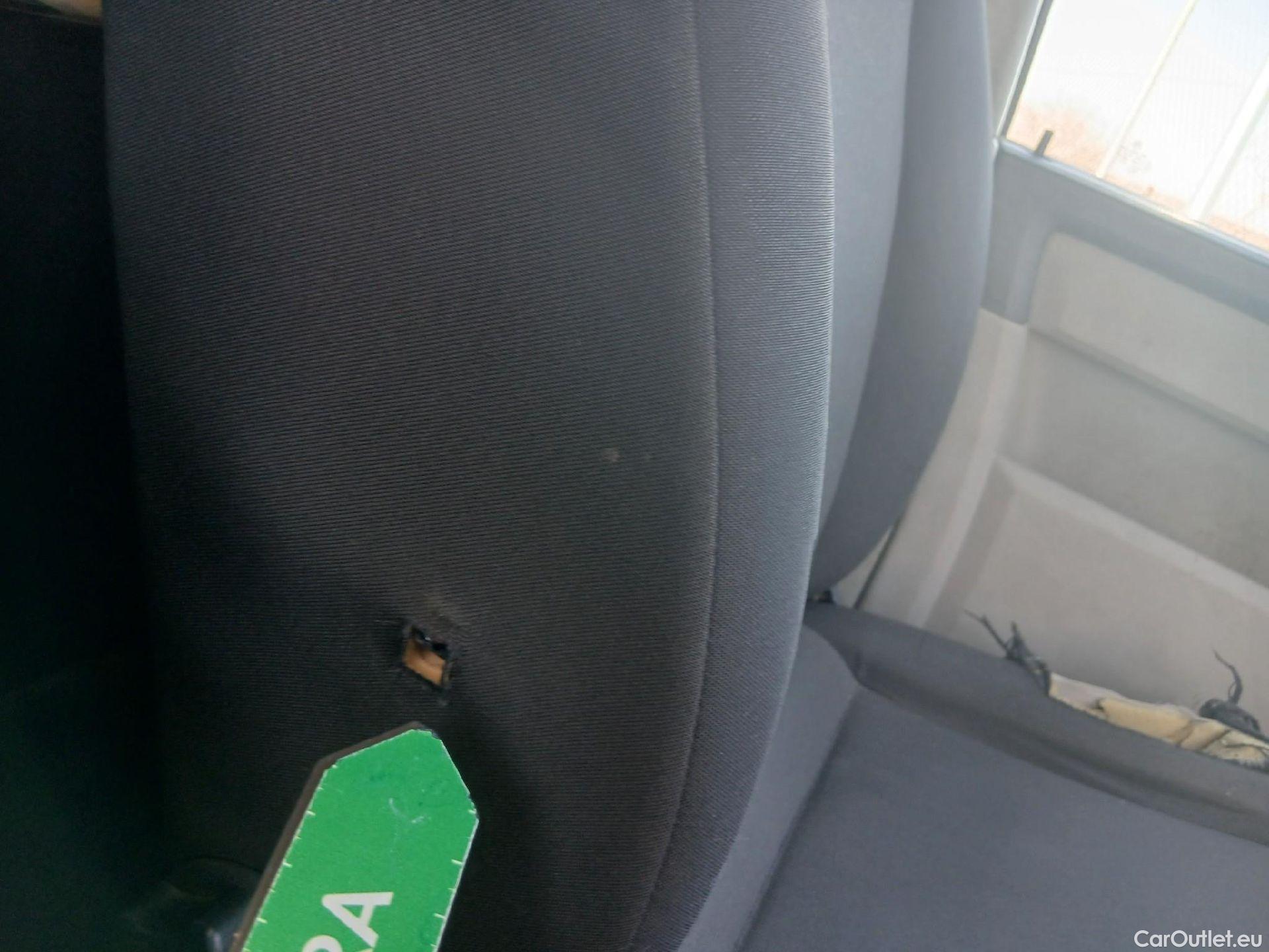  Volkswagen  Transporter VOLKSWAGEN  / 2015 / 4P / furgón Furgón Corto TN 2.0 TDI 110kW BMT 4Mot #18