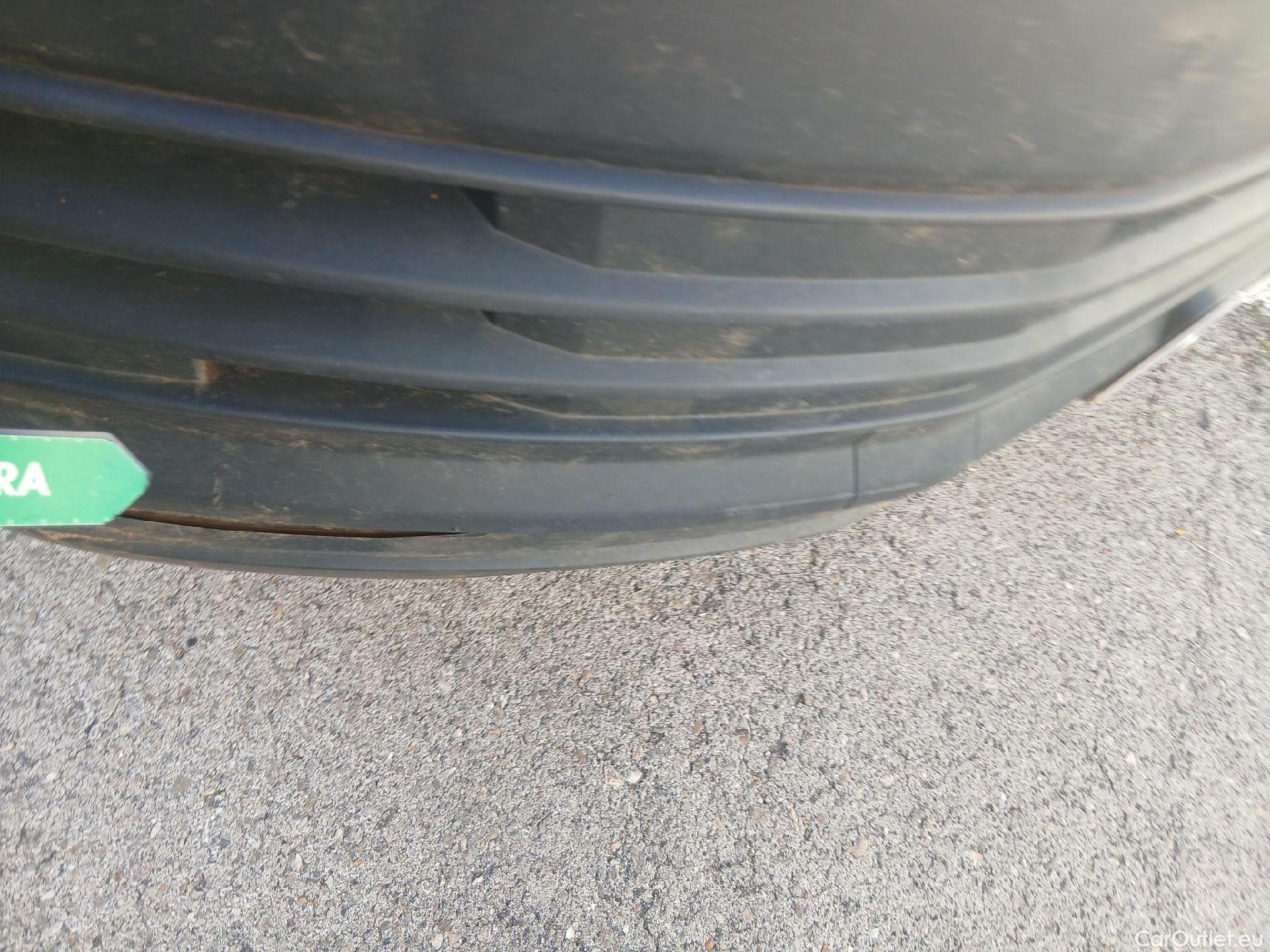  Volkswagen  Transporter VOLKSWAGEN  / 2015 / 4P / furgón Furgón Corto TN 2.0 TDI 110kW BMT 4Mot #22