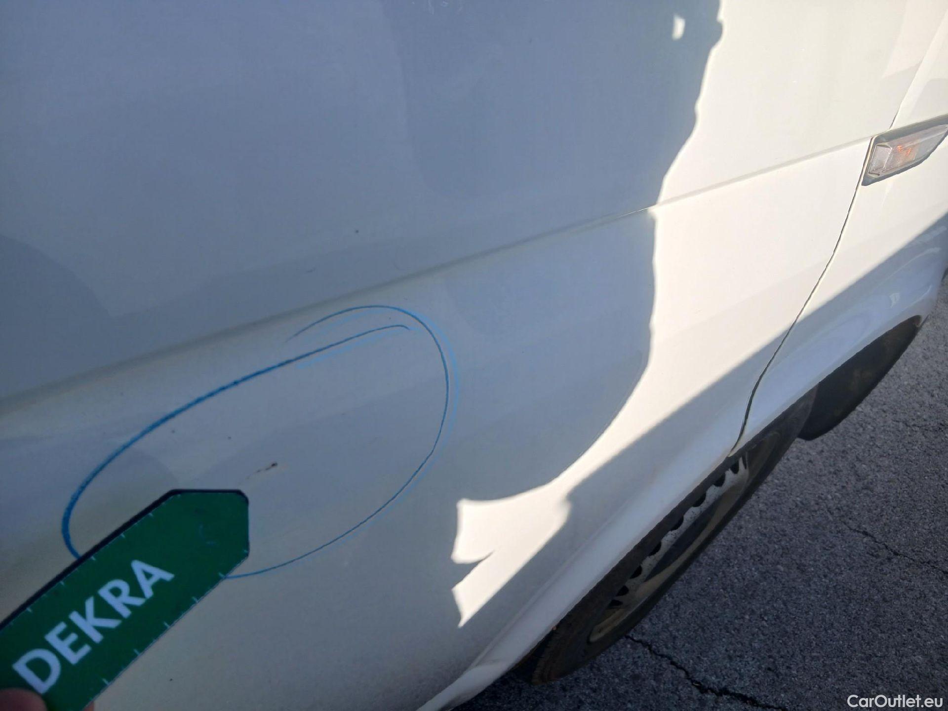  Volkswagen  Transporter VOLKSWAGEN  / 2015 / 4P / furgón Furgón Corto TN 2.0 TDI 110kW BMT 4Mot #34