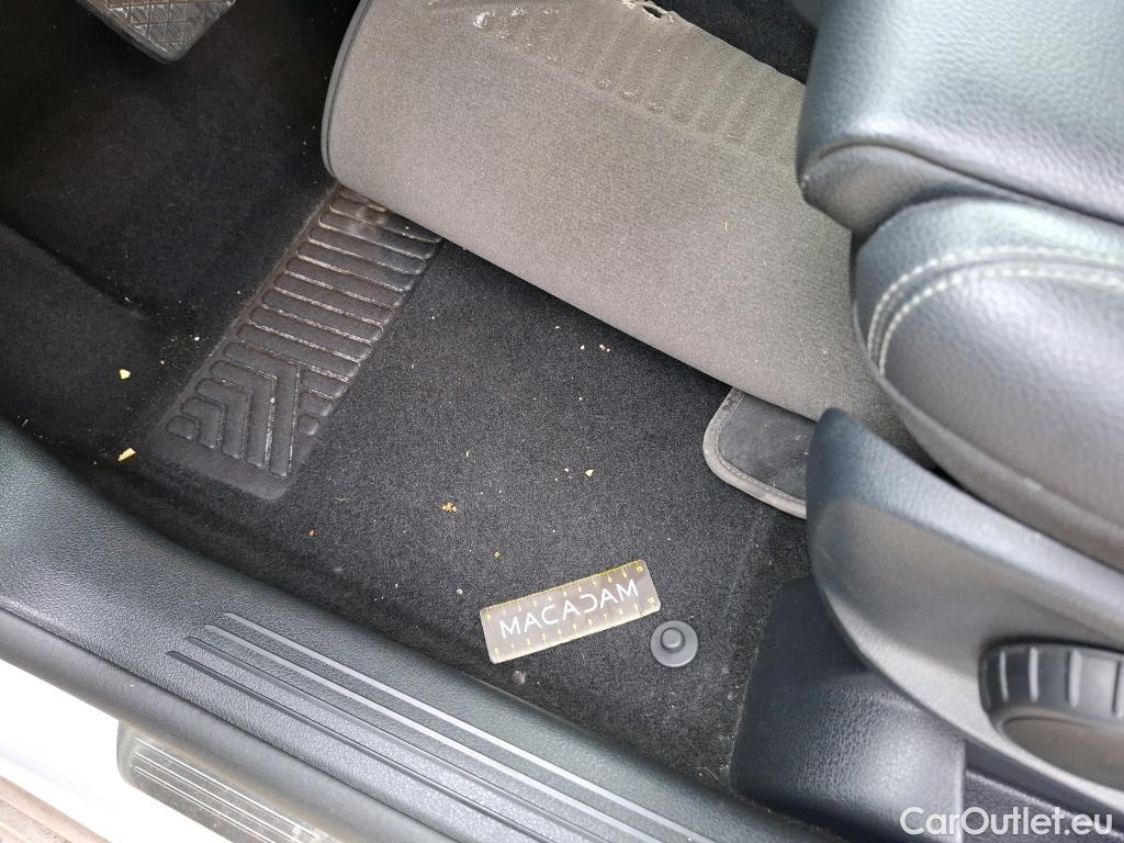  Mercedes  B-Klasse MERCEDES-BENZ Classe B / 2019 / 5P / monospace B 180 d Business Line Edition BA8 #1