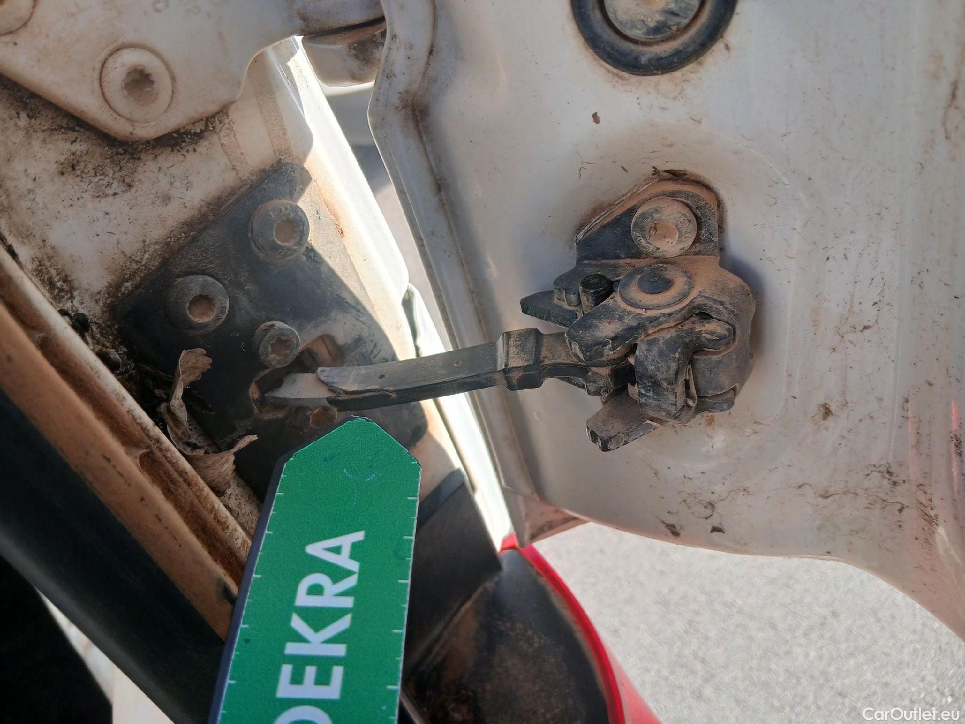  Volkswagen  Transporter VOLKSWAGEN  / 2015 / 4P / furgón Furgón Corto TN 2.0 TDI 110kW BMT 4Mot #8