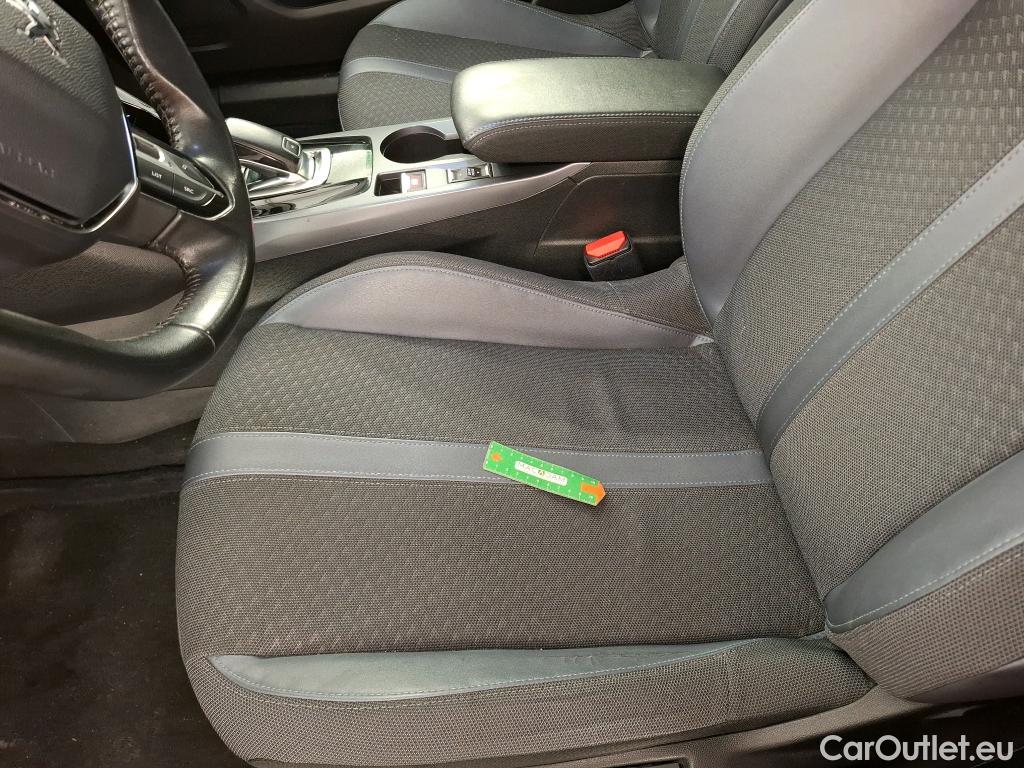  Peugeot  2008  Allure Business 1.5 HDi 130CV BVA8 E6d #17