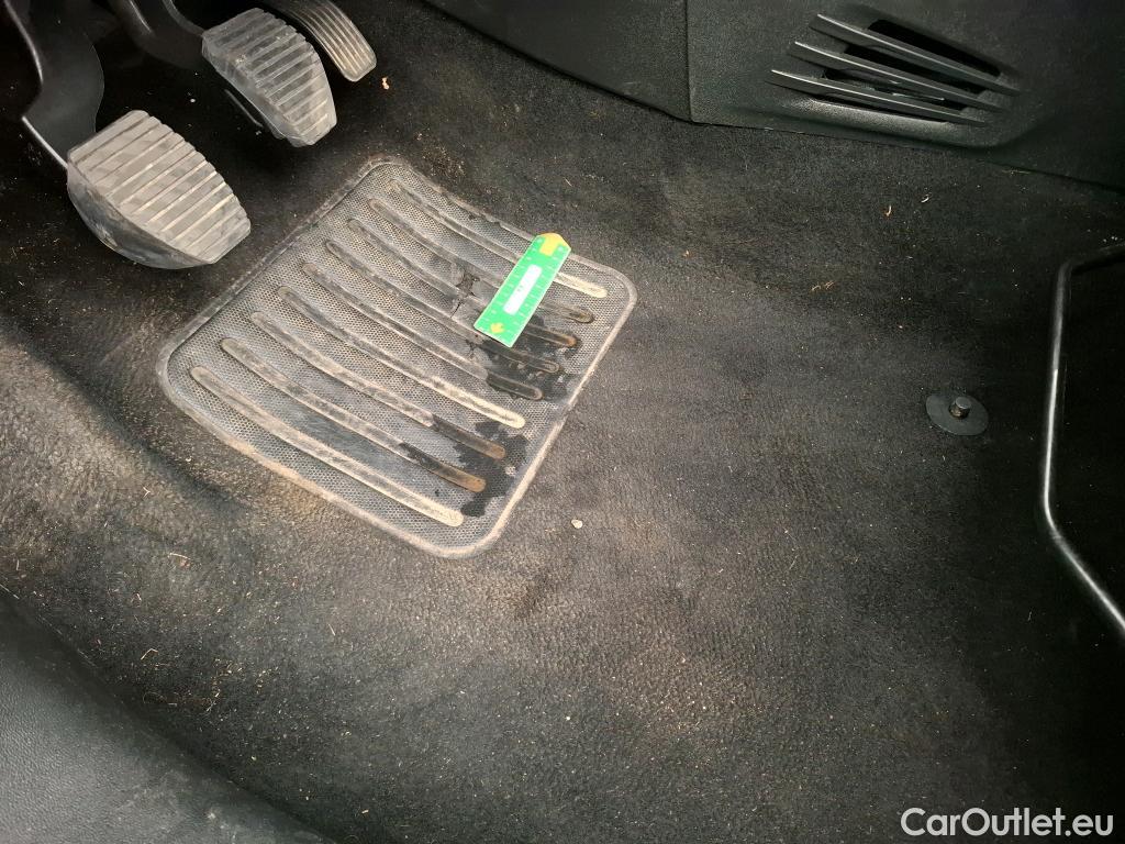  Peugeot  2008  Active Business 1.5 HDi 100CV BVM5 E6dT #23