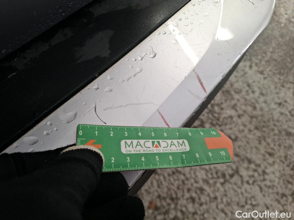  Peugeot  2008  Allure Pack 1.5 HDi 130CV BVA8 E6d #37