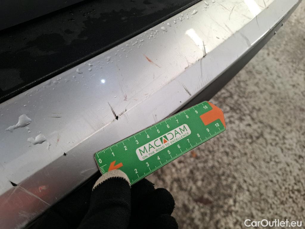  Peugeot  2008  Allure Pack 1.5 HDi 130CV BVA8 E6d #35