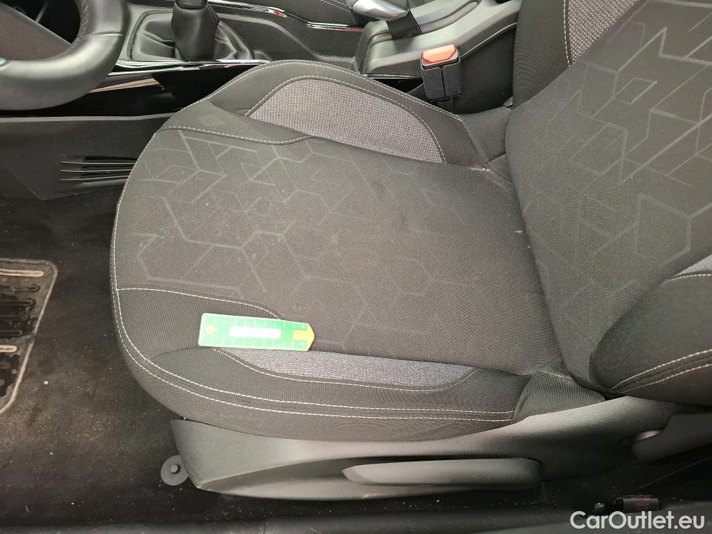  Peugeot  2008  Active Business 1.5 HDi 100CV BVM5 E6dT #32