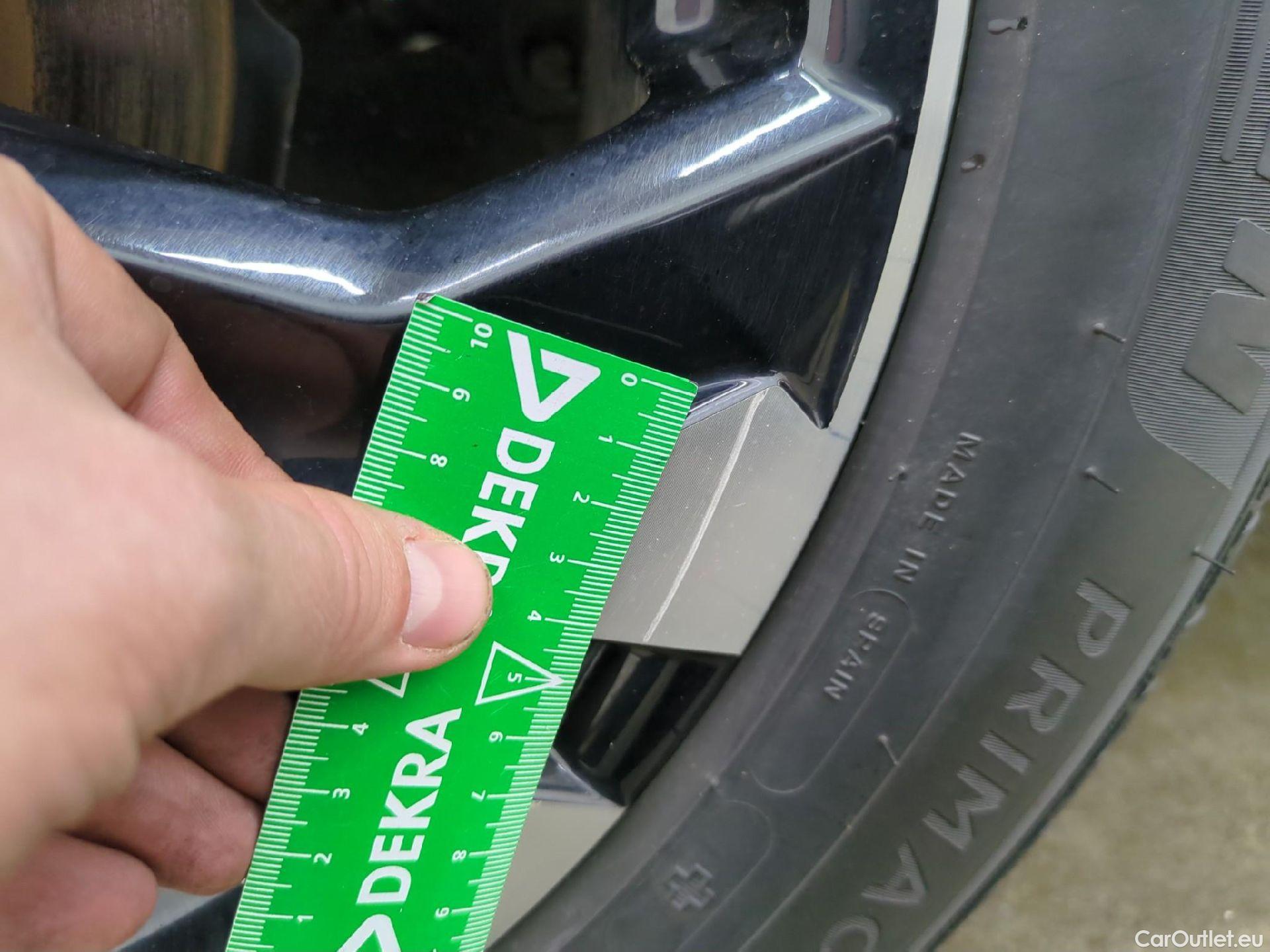  Peugeot  2008  Allure Business 1.5 HDi 130CV BVA8 E6d #16