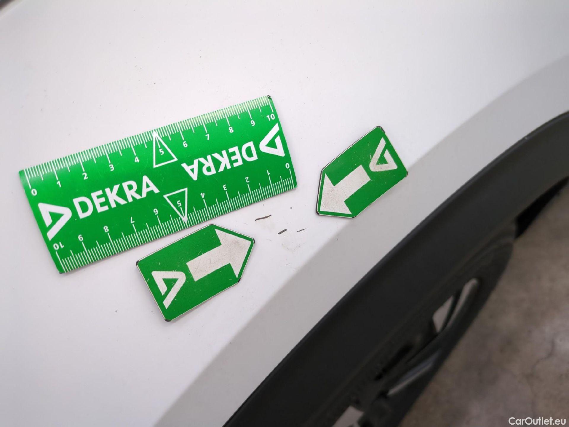  Peugeot  2008  Allure Business 1.5 HDi 130CV BVA8 E6d #32