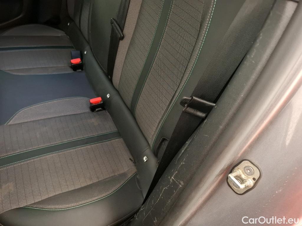  Peugeot  2008  Allure Pack 1.5 HDi 130CV BVA8 E6d #23