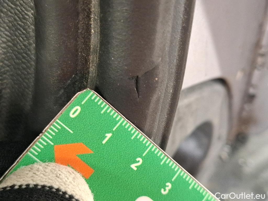  Peugeot  2008  Allure Pack 1.5 HDi 130CV BVA8 E6d #9