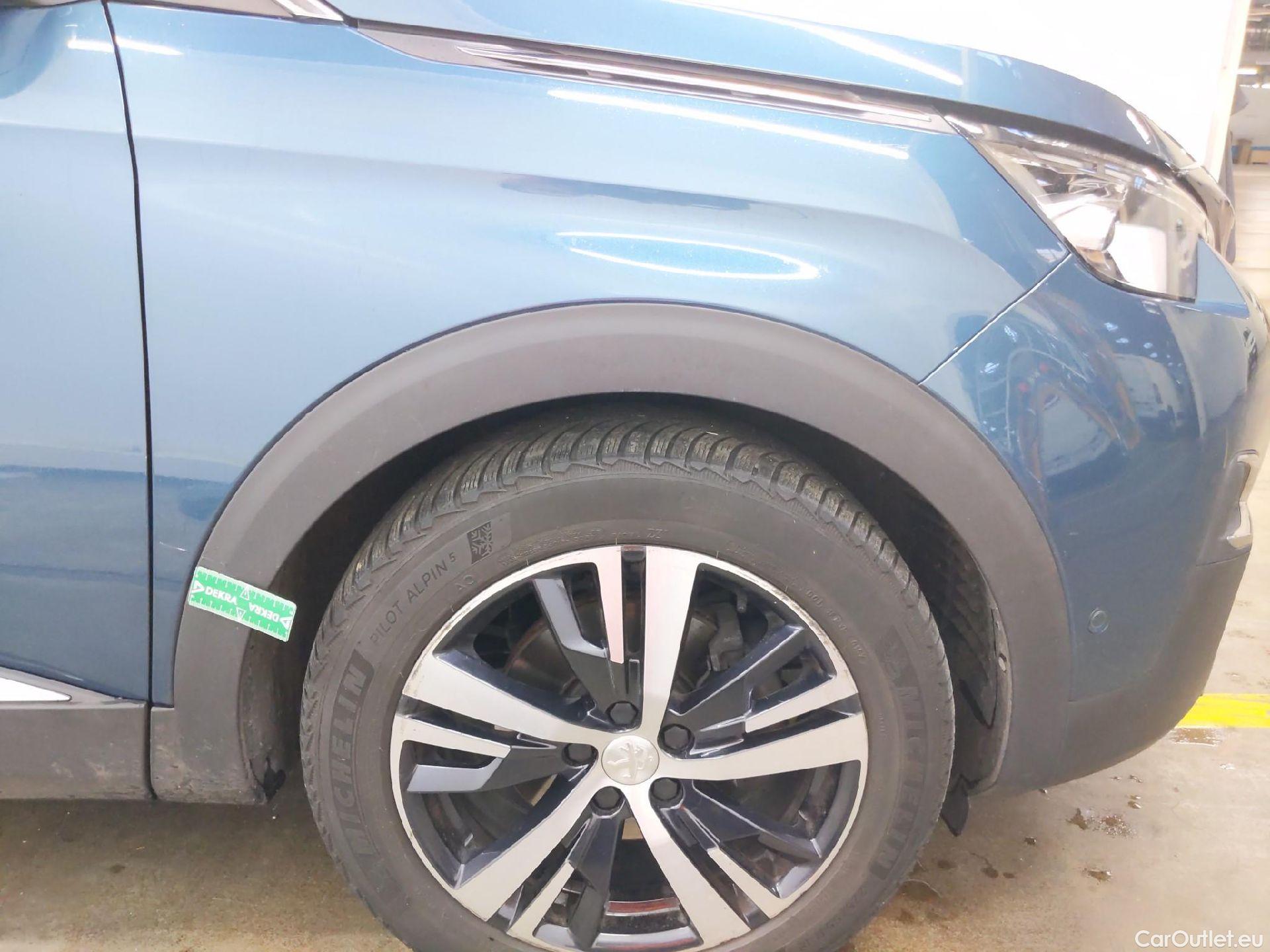  Peugeot  5008  Allure Business 1.5 HDi 130CV BVM6 7 Sieges E6dT #41