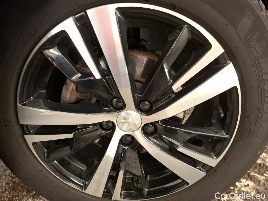  Peugeot  5008 PEUGEOT  / 2020 / 5P / SUV BlueHDi 130 S&S EAT8 GT #11