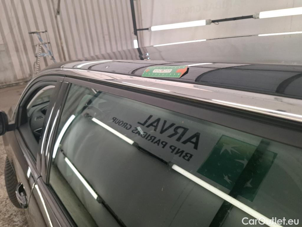  Peugeot  5008 PEUGEOT  2016 5P SUV Puretech 130 ACCESS #75