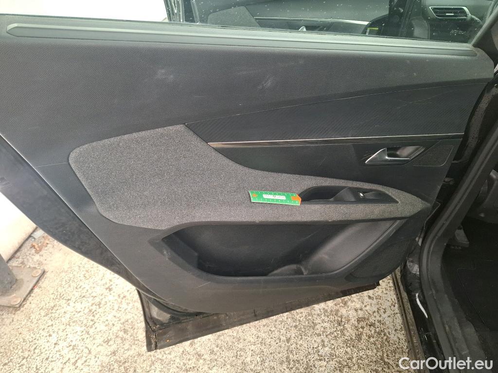  Peugeot  5008 PEUGEOT  2016 5P SUV Puretech 130 ACCESS #66