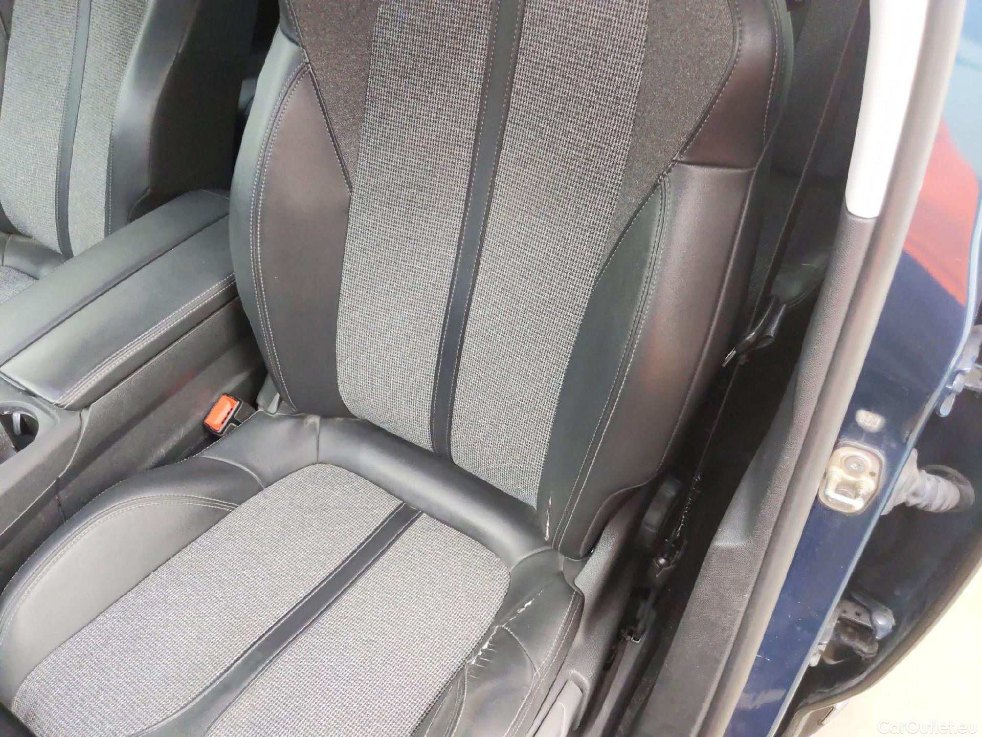  Peugeot  5008  Allure Business 1.5 HDi 130CV BVM6 7 Sieges E6dT #12