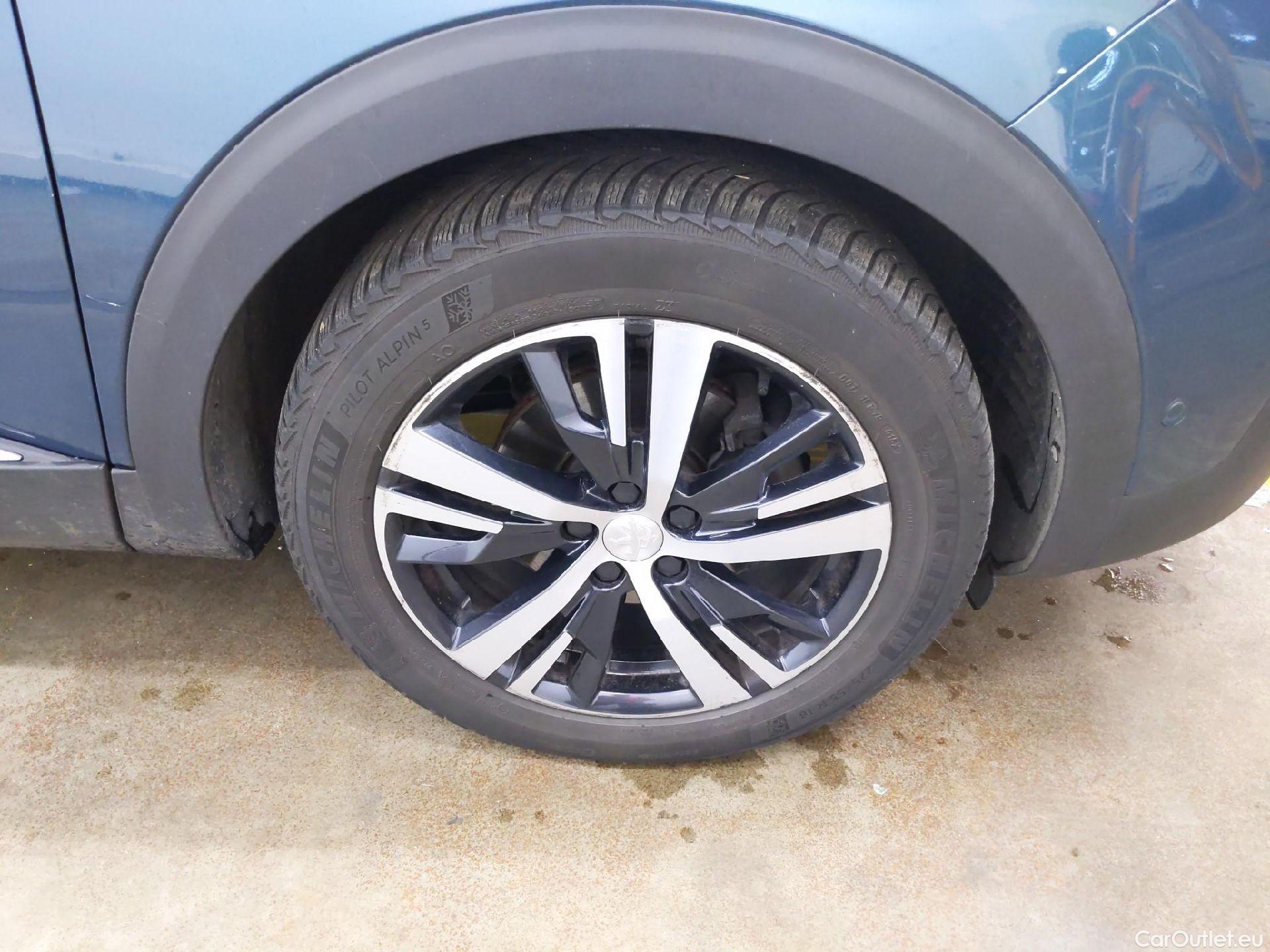  Peugeot  5008  Allure Business 1.5 HDi 130CV BVM6 7 Sieges E6dT #18