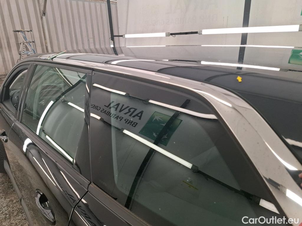  Peugeot  5008 PEUGEOT  2016 5P SUV Puretech 130 ACCESS #38