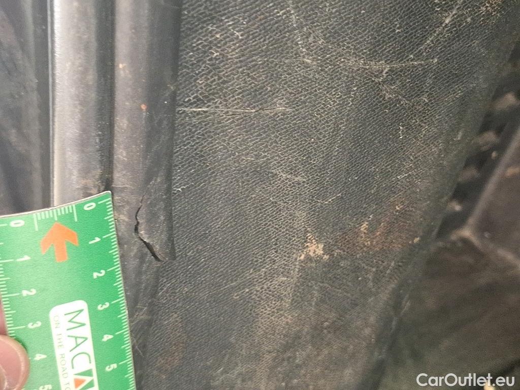  Peugeot  5008 PEUGEOT  2016 5P SUV Puretech 130 ACCESS #60