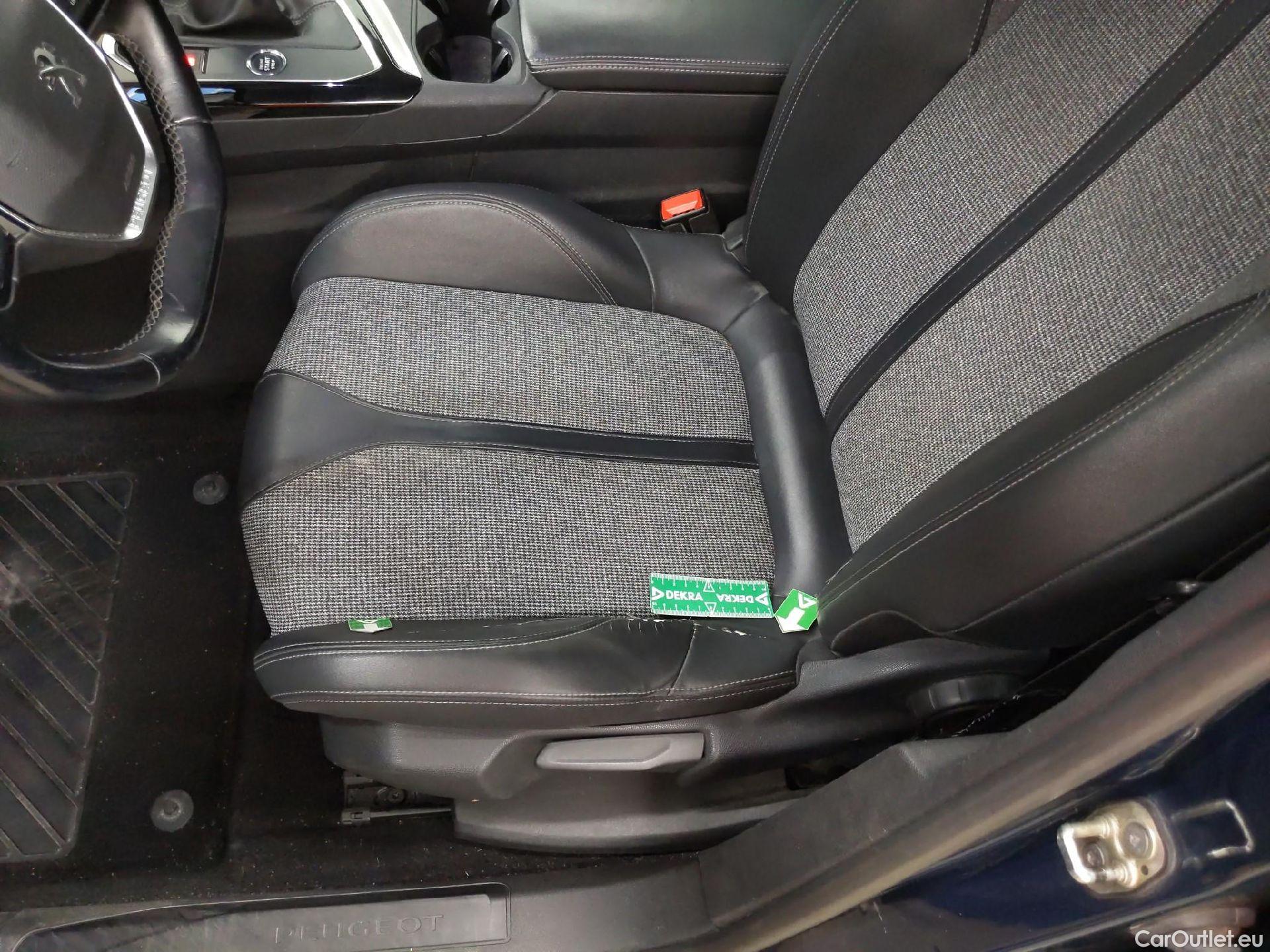  Peugeot  5008  Allure Business 1.5 HDi 130CV BVM6 7 Sieges E6dT #9