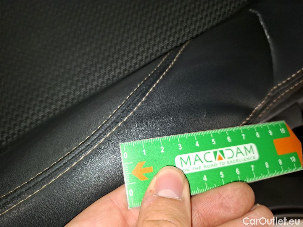  Peugeot  5008 PEUGEOT  / 2020 / 5P / SUV BlueHDi 130 S&S EAT8 GT #4